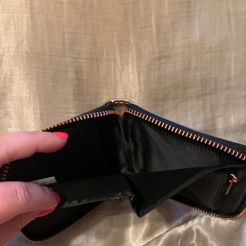 Wallet - Picture 3 of 3